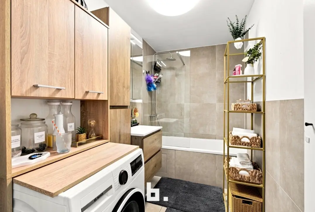 Instapklaar investeringsappartement met onmiddellijk rendement van 5%! + Garage en Berging  - Roeselare