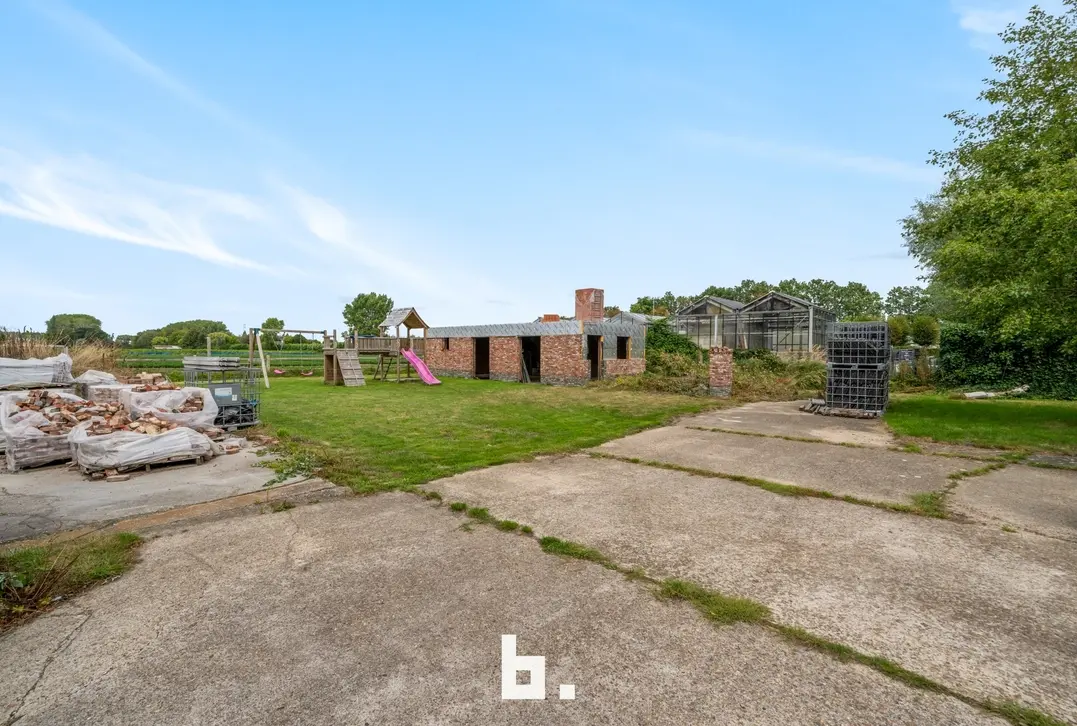 Bouwgrond 2168 m² met bouwvergunning met verzicht in Sint-Andries! - Sint-Andries