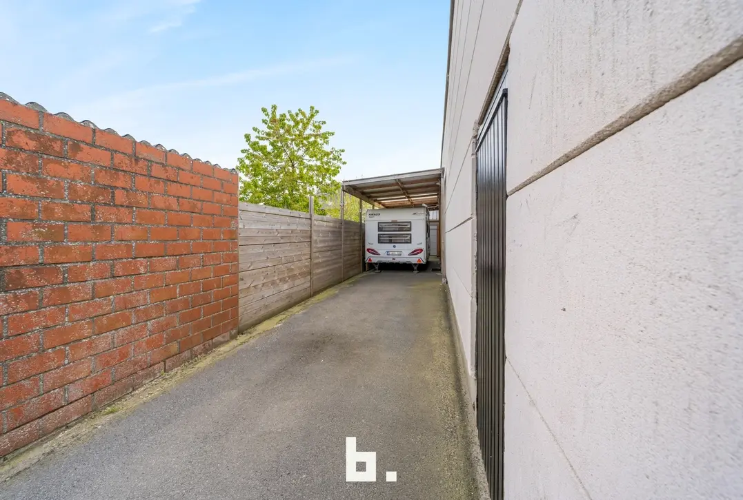 Verzorgde woning met tuin, garage en gunstig EPC in Westkerke - Westkerke