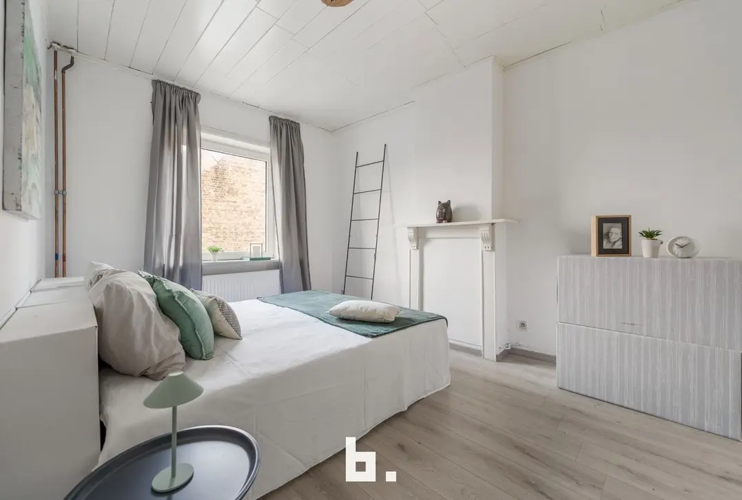 Oostende- Instapklare gezinswoning met 4 slaapkamers en koer  – EPC C & CONFORME ELEKTRICITEIT - Oostende