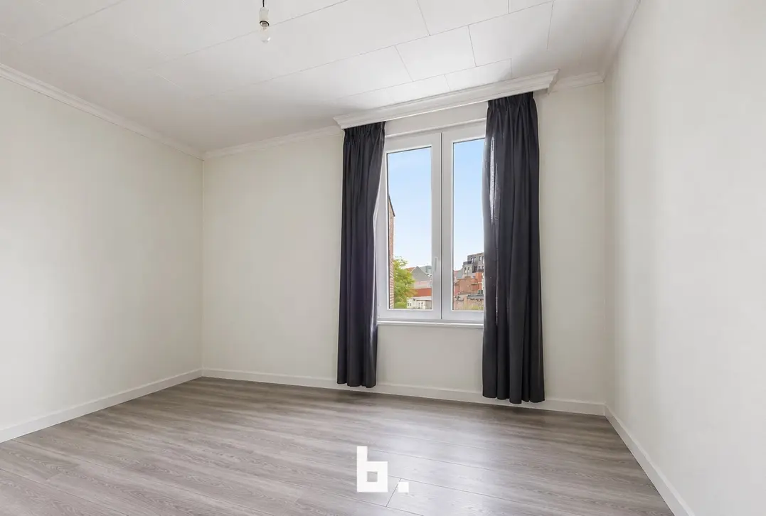 Ruime woning met 5 slaapkamers en stadsterras in het centrum - Wevelgem
