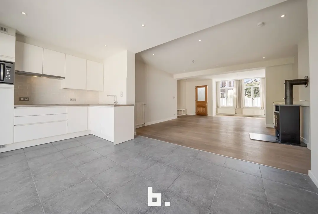 Prachtige, ruime instapklare woning gelegen aan de Brugse stadsrand. - Brugge