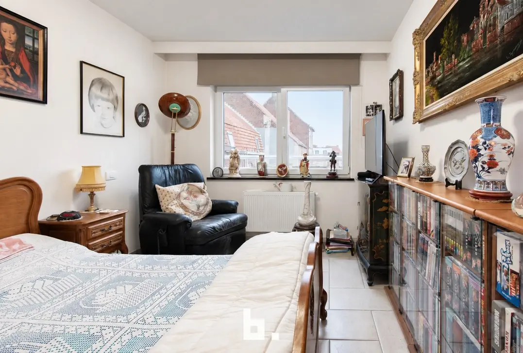 Stabiel verhuurd appartement met 5% rendement op topligging te centrum Menen - Menen
