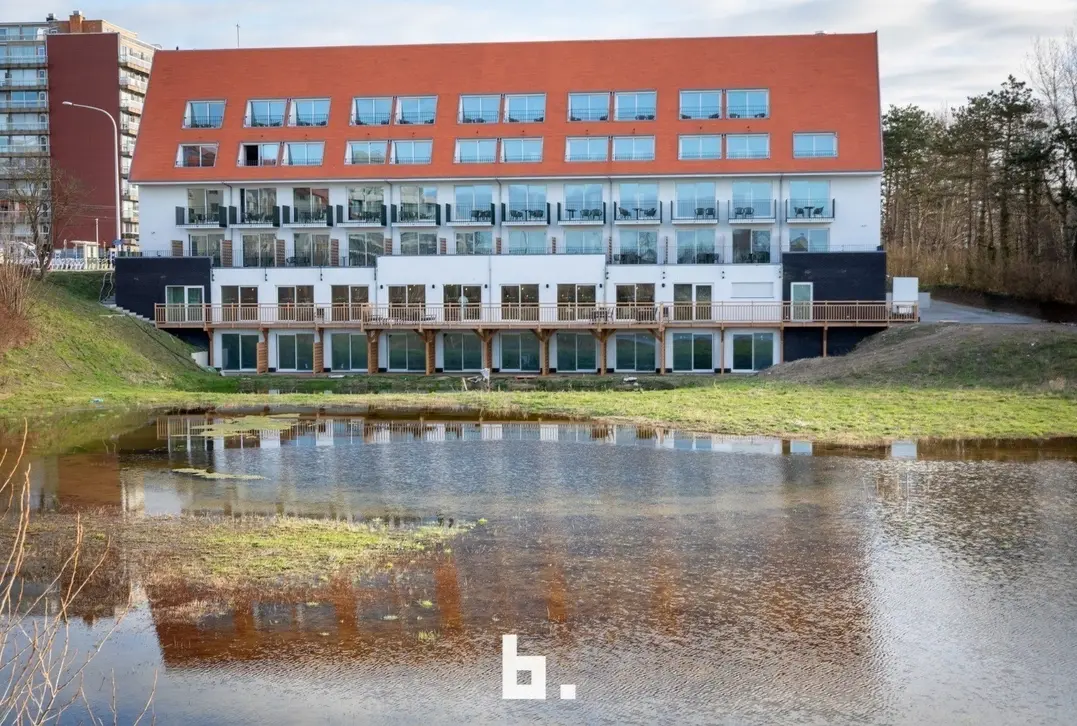 Luxe hotelsuite met ondergrondse garagebox in volle eigendom op topligging te Nieuwpoort Bad - Nieuwpoort