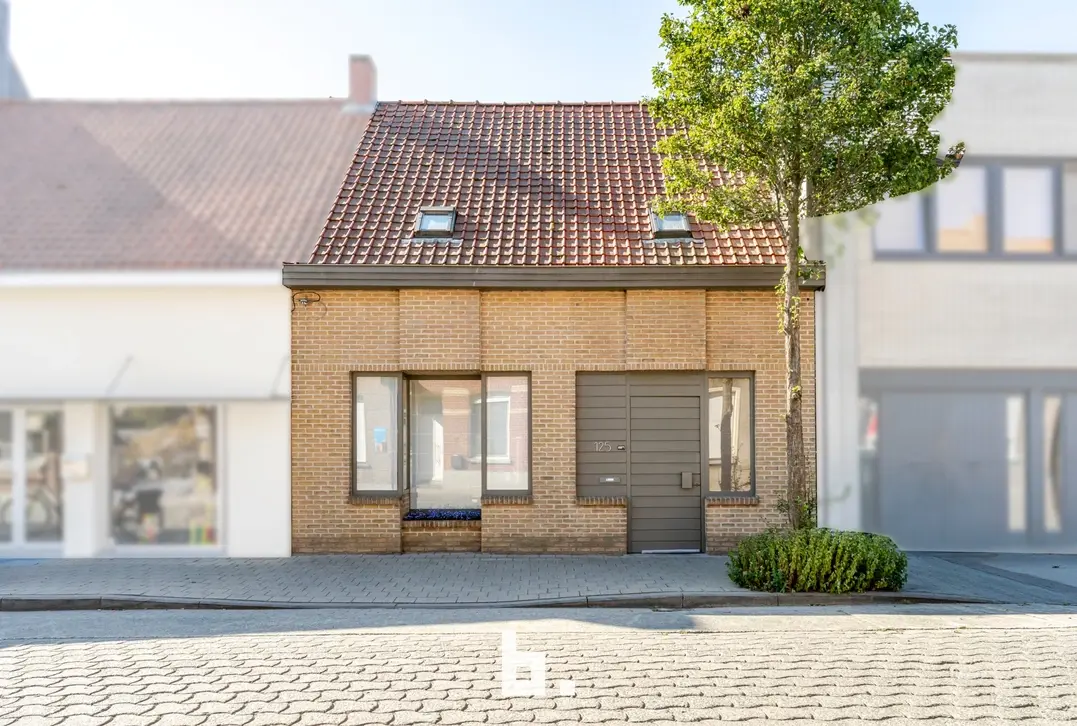 RIJWONING MET ZEER RUIME TUIN TE KOOP – HARELBEKE-STASEGEM - Harelbeke