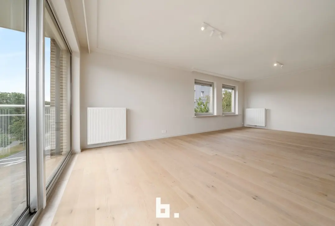 Instapklaar appartement met 3 slaapkamers en garage en kelderberging inbegrepen - Sint-Michiels