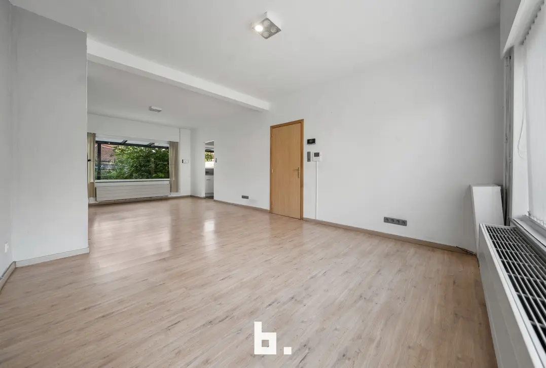 Woning met 3 slaapkamers, tuin en garage op zeer gegeerde ligging. - Sint-Andries