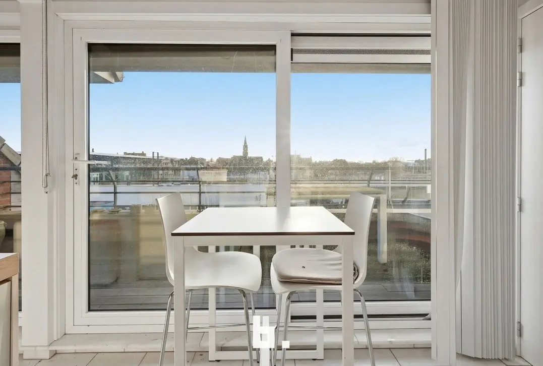 Stijlvol appartement met garage en panoramisch zicht - Roeselare