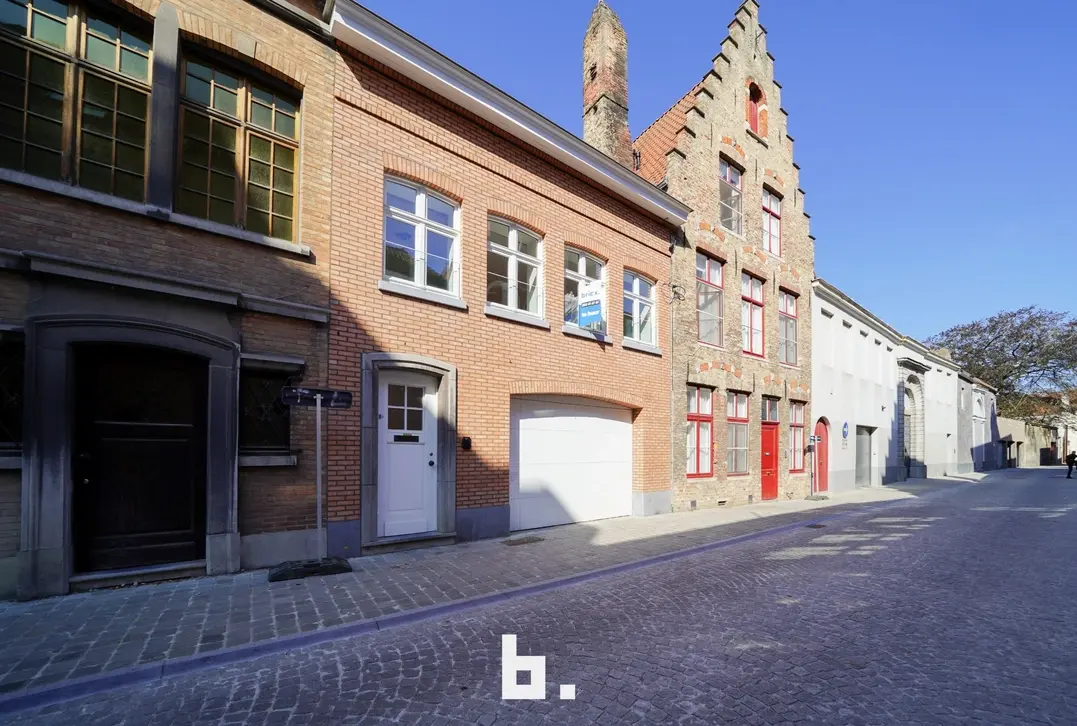 Ruime stadswoning in hartje Brugge te huur  - Brugge