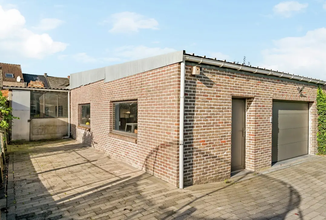 Ruime gezinswoning met zonnige tuin - Zele