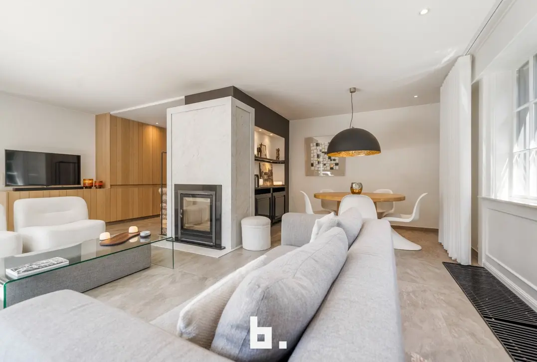 Stijlvolle gerenoveerde woning met 4 slaapkamers en garage op topligging! - Roeselare