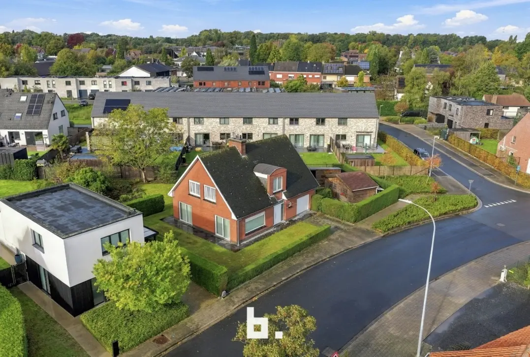 Ruime open bebouwing met 4 slaapkamers op 823 m² in het gegeerde Bosmolens! - Izegem