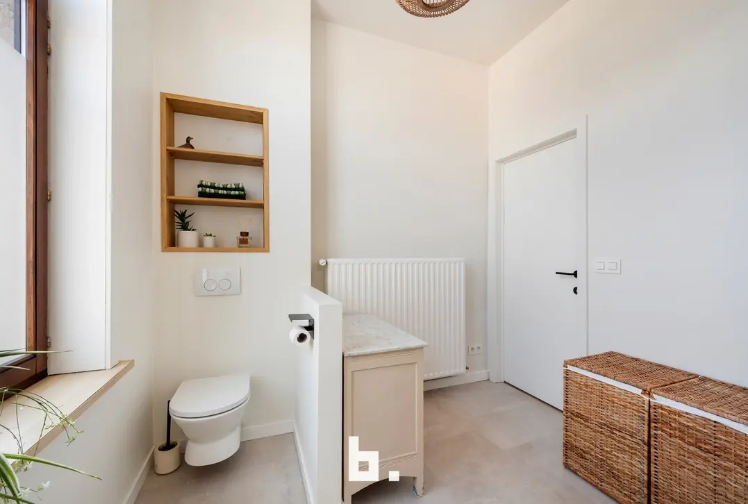 Volledig gerenoveerde woning te Kortrijk! - Kortrijk - €275.000