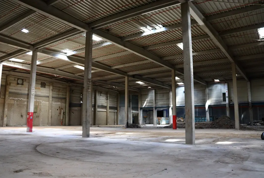 Ruim magazijn te huur in Fleurus – strategisch gelegen vlak bij E42 & E420 - Fleurus