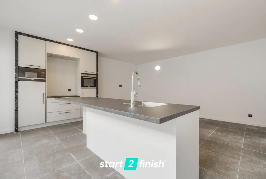 Volledig vernieuwd 2-slaapkamerappartement op centrale ligging - Wevelgem - €180.000