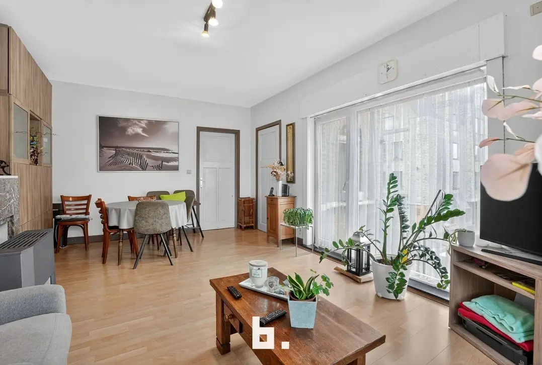 Tophorecazaak met woonst te koop op absolute A-locatie te Diksmuide - Diksmuide