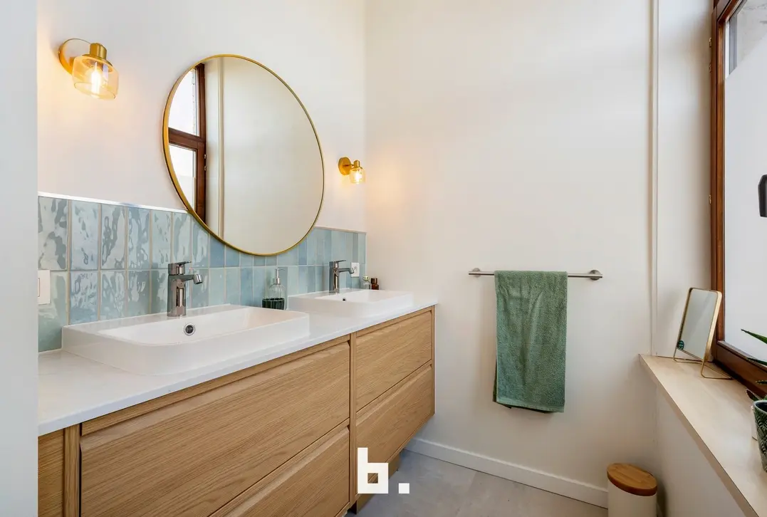Volledig gerenoveerde woning te Kortrijk! - Kortrijk - €275.000