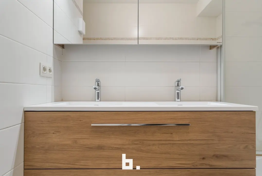 Instapklaar en zonnig appartement op toplocatie nabij zee - Oostende