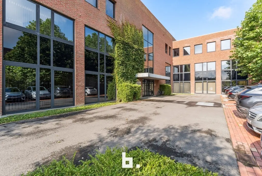 Ruim kantoor op centrale locatie - Roeselare