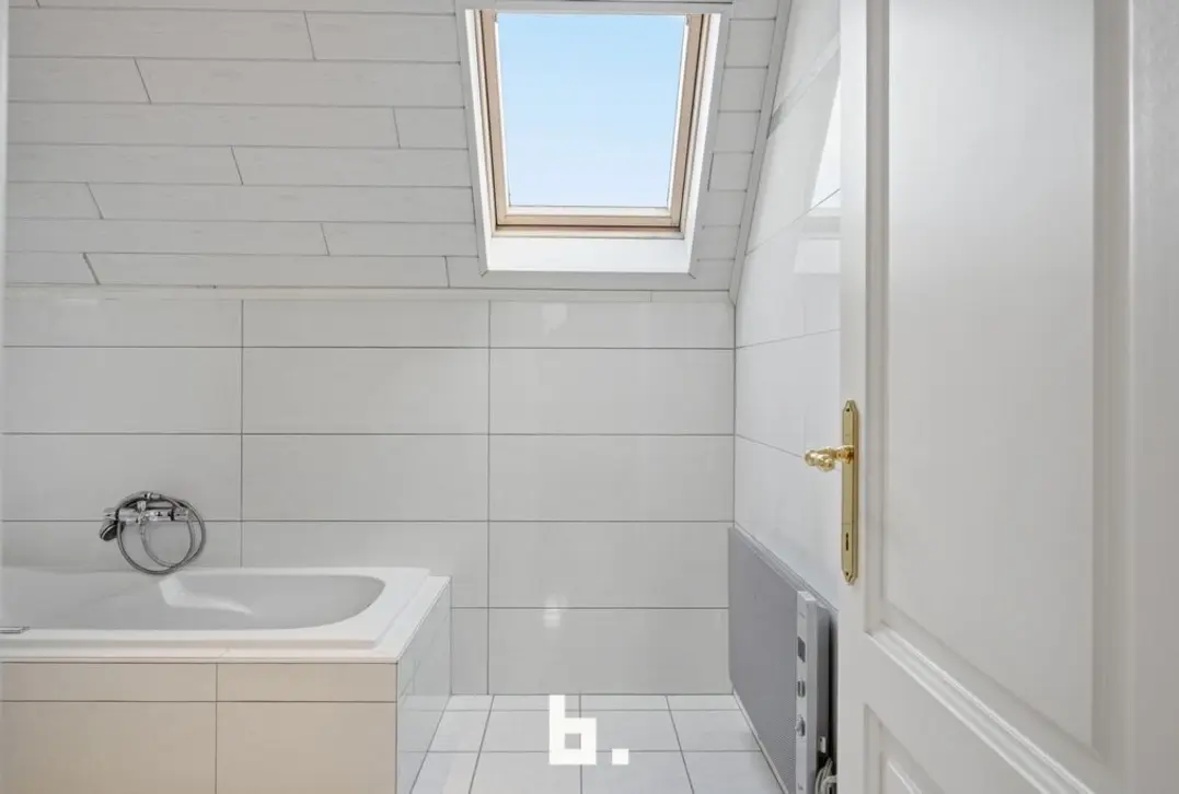 Karaktervolle villa met loods, 36 zonnepanelen en tal van mogelijkheden!  - Tielt