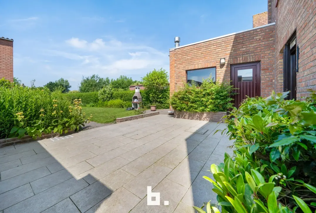 Open bebouwing met veel potentieel op een prachtig groen perceel in Oudenburg - Oudenburg