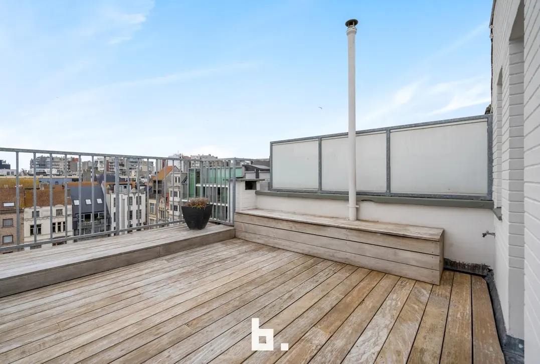 Lichtrijke 1-slaapkamer appartement penthouse en twee prachtige terrassen in hartje Oostende - Oostende