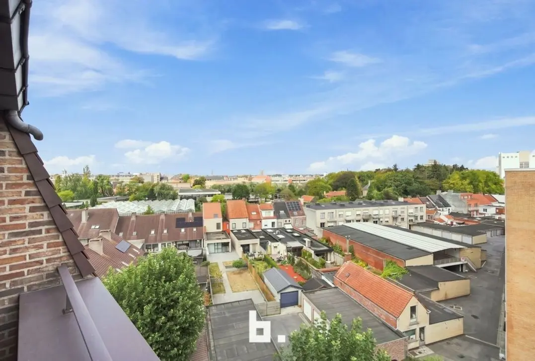 Riant dakappartement met 4 Slk en staanplaats - Roeselare