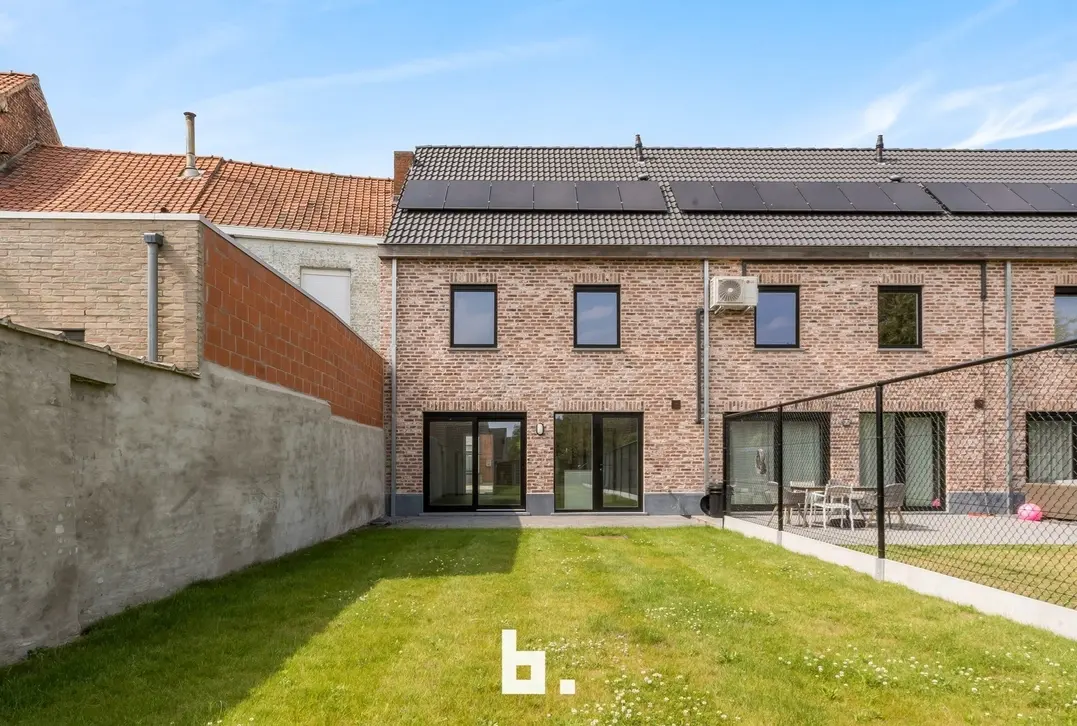 Ruime nieuwbouwwoning met zonnige tuin - Kortrijk