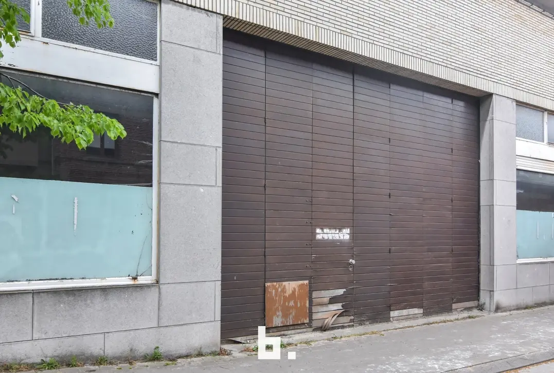 Totaalrenovatie: gebouw met tal van mogelijkheden  - Aalst