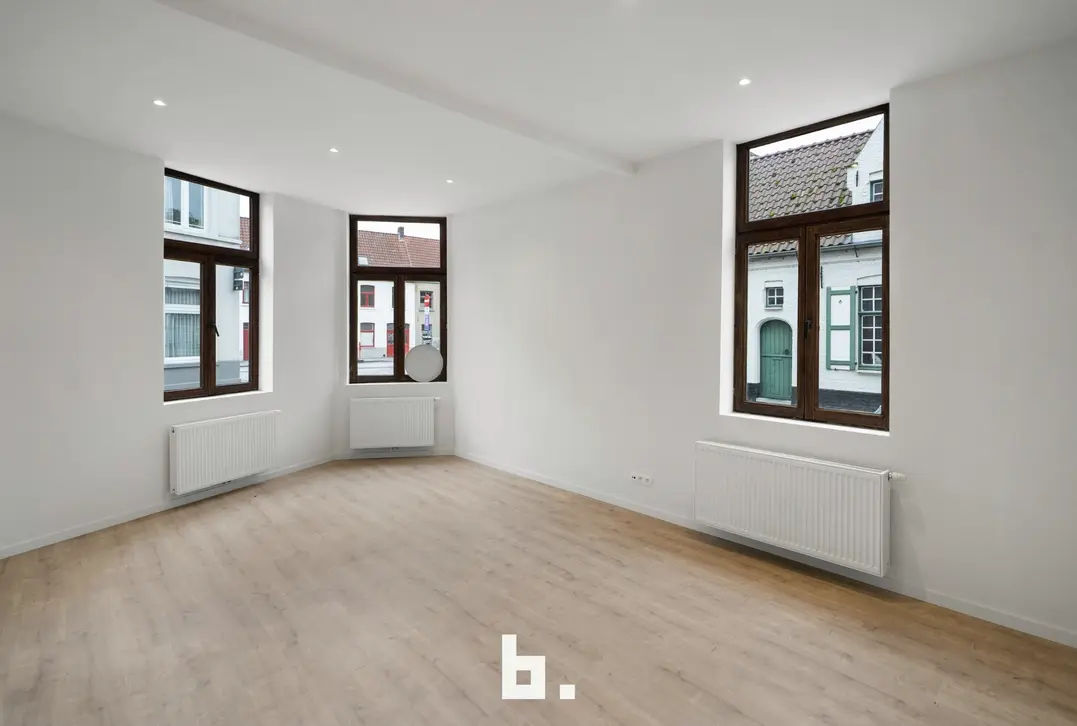Vernieuwd 1-slaapkamer appartement met koer - Brugge