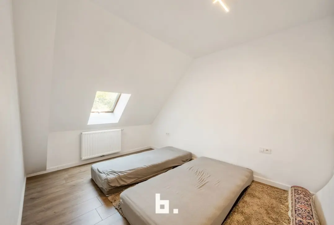 Instapklare, volledig gerenoveerde woning met zonnige tuin in Roeselare - Roeselare
