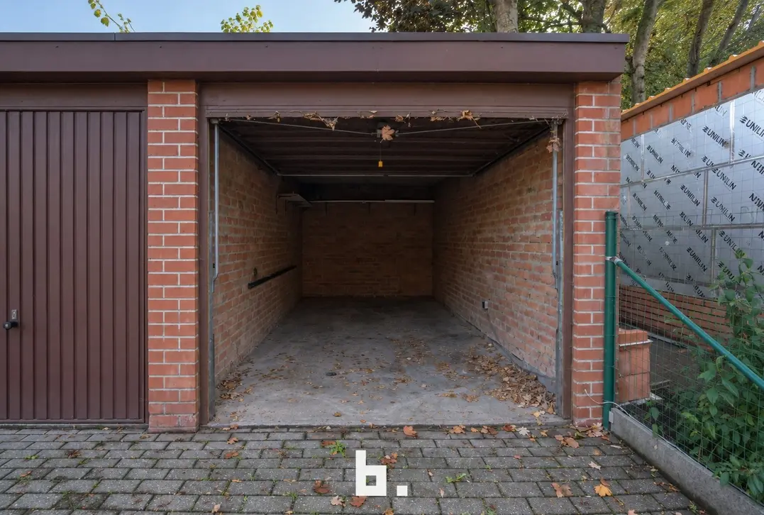 Ruim appartement met 2 slaapkamers en garagebox - Sint-Andries