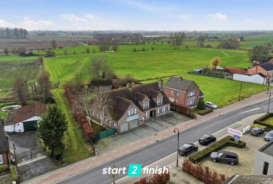 Handelspand met woonst op toplocatie - Moorslede