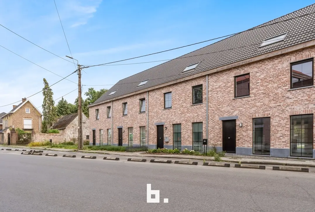 Ruime nieuwbouwwoning met zonnige tuin - Kortrijk