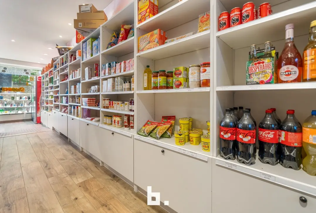 Handelshuis met mooie opbrengst - Brugge