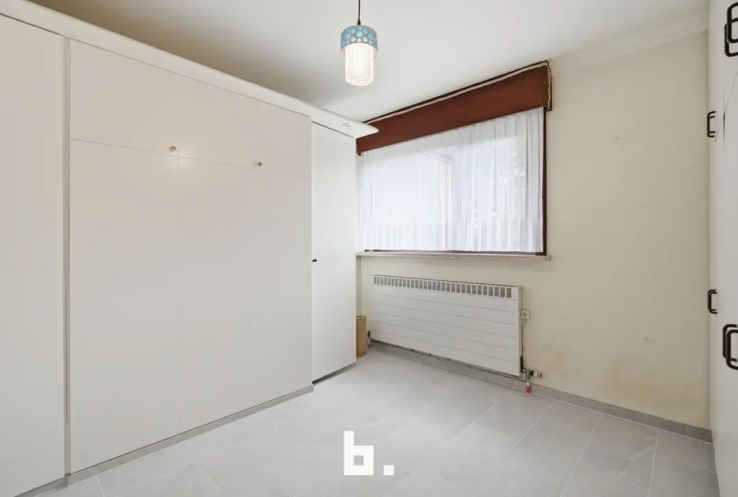 Ruime gelijkvloerse villa op 757 m² met dubbele garage en zonnige tuin - Roeselare