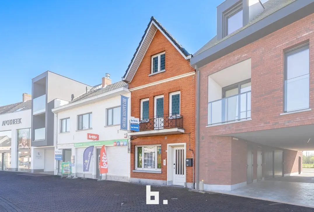  Ruime rijwoning in hartje Sijsele met open zicht - Sijsele