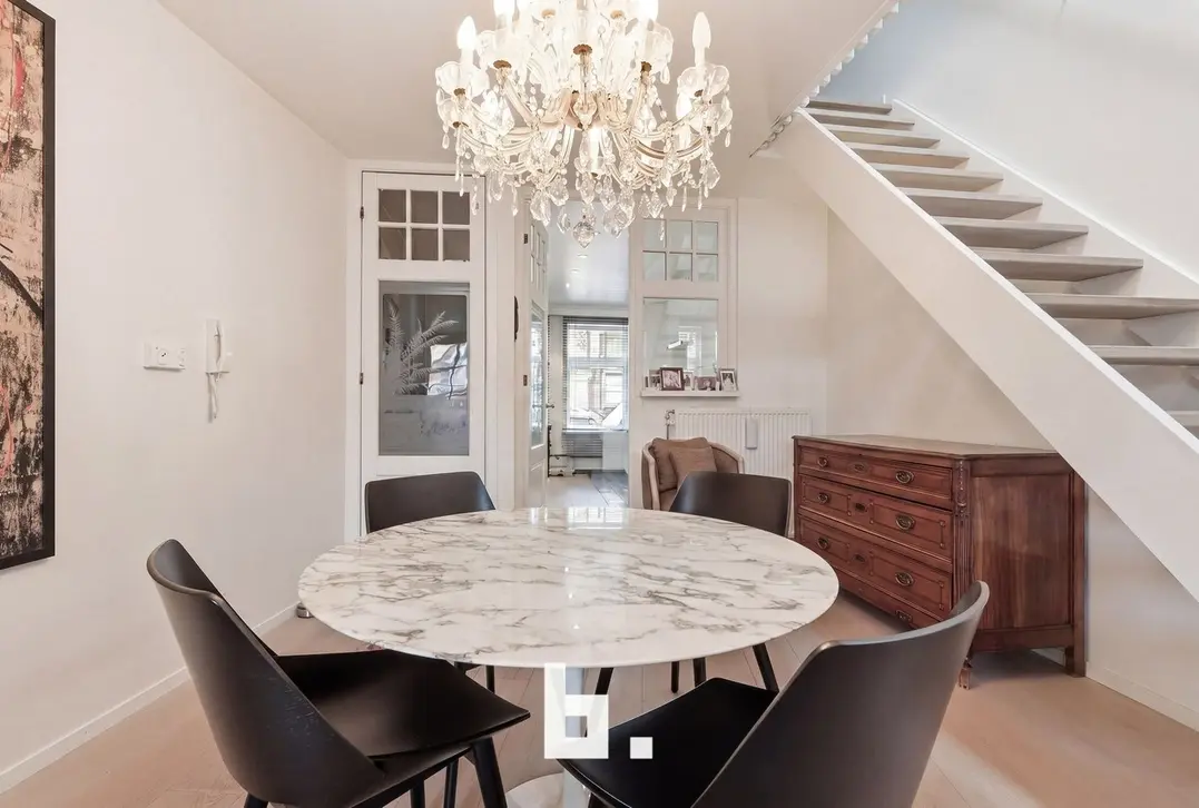 Commercieel handelspand met instapklare woonst op topligging in Roeselare - Roeselare