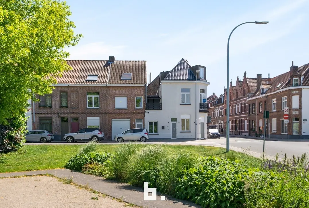 Volledig gerenoveerde woning (gezinswoning/kangoeroe/co-housing) - Sint-Andries