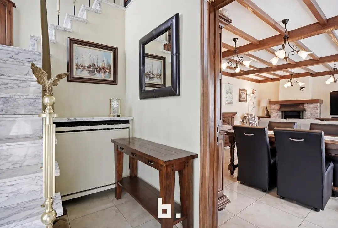 Ruime en veelzijdige woning met atelier op topligging in Izegem - Izegem