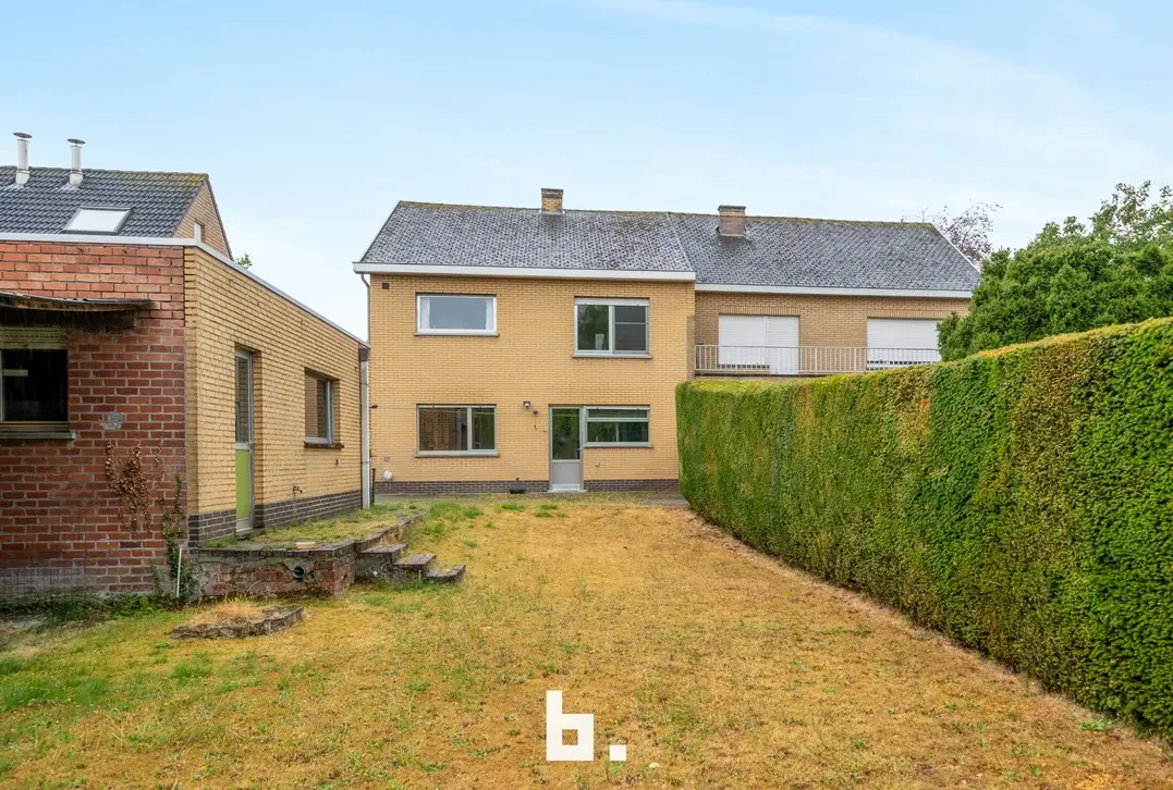 Halfopen bebouwing met 3 slaapkamers en garage op zeer gegeerde ligging! - Sint-Andries