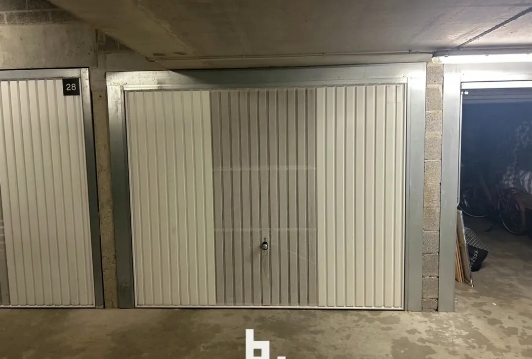 Ondergrondse garagebox nabij Ezelstraat Brugse binnenstad  - Brugge
