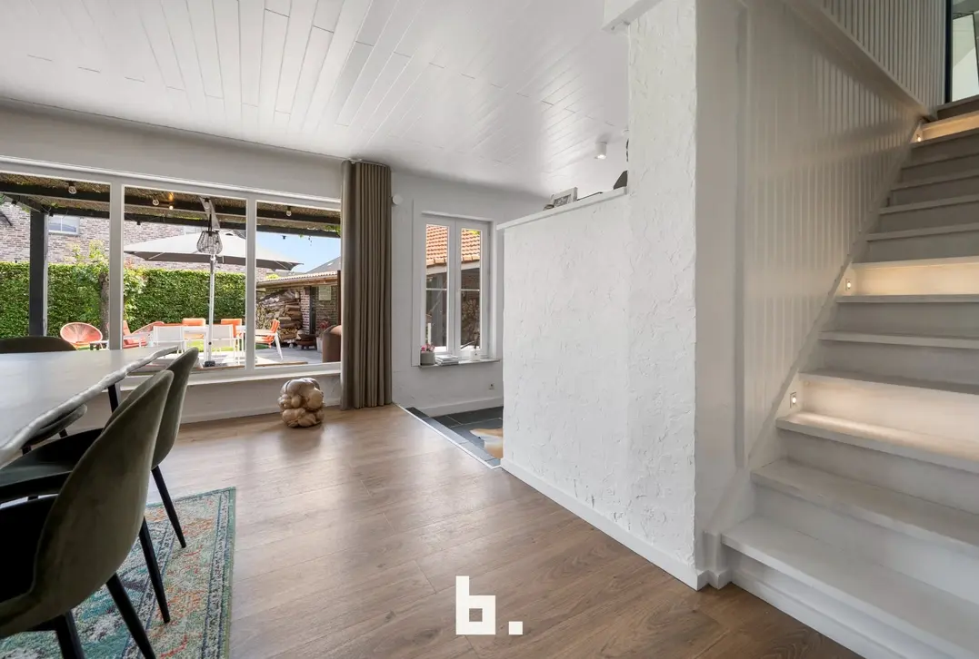 Knappe villa met praktijk in doodlopende straat - Torhout