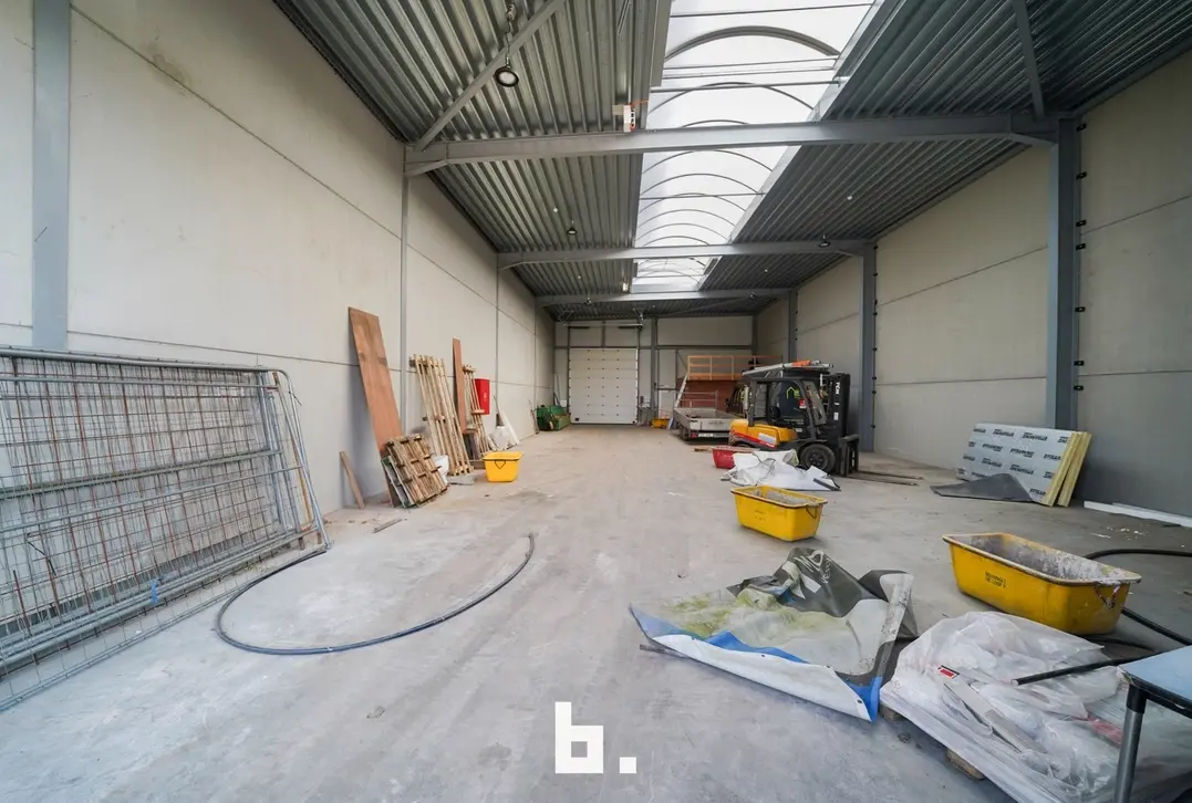 Loods te huur in het industriepark SCHATTING - Zedelgem