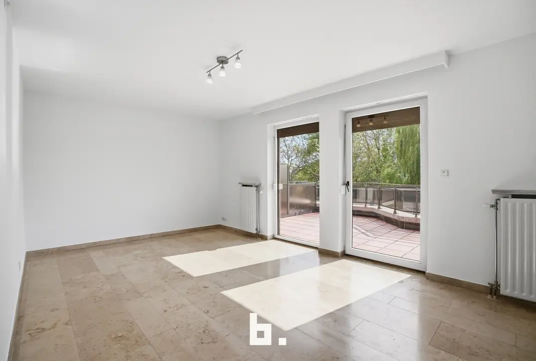 Lichtrijk appartement met twee terrassen en garage! - Roeselare