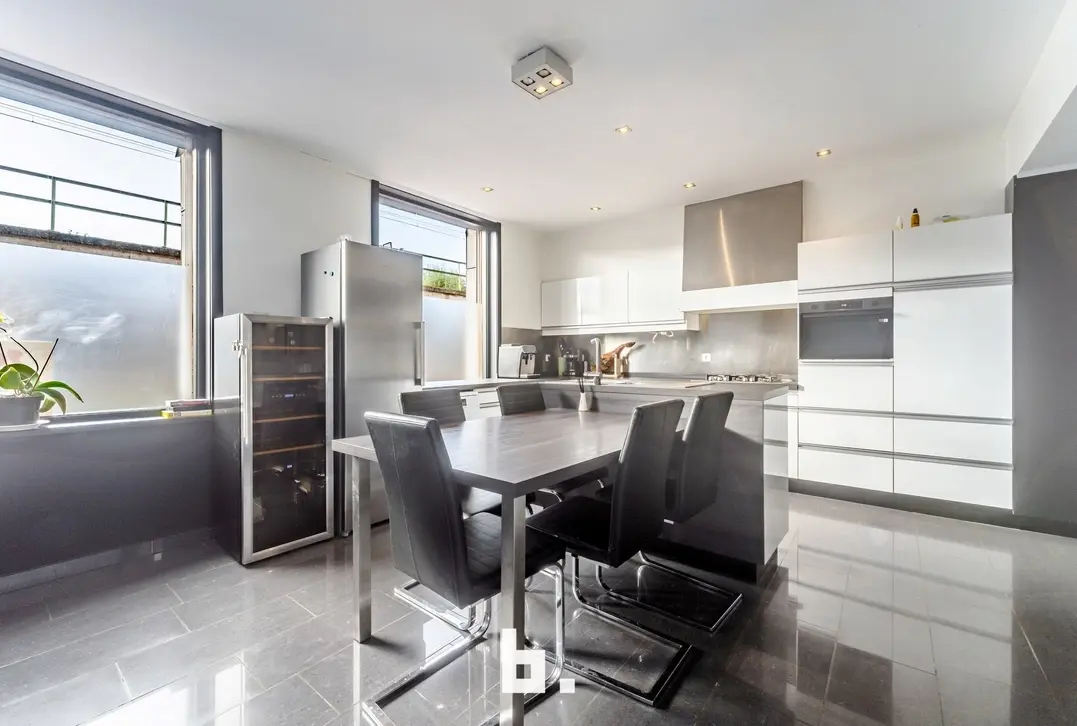 Zeer ruime instapklare woning te Marke! - Marke - €299.000
