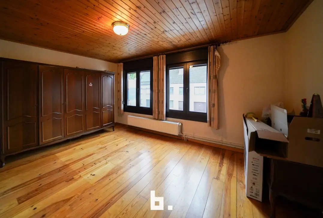 Aangename rijwoning met tuin en 2 slaapkamers in centrum Sint-Andries - Sint-Andries
