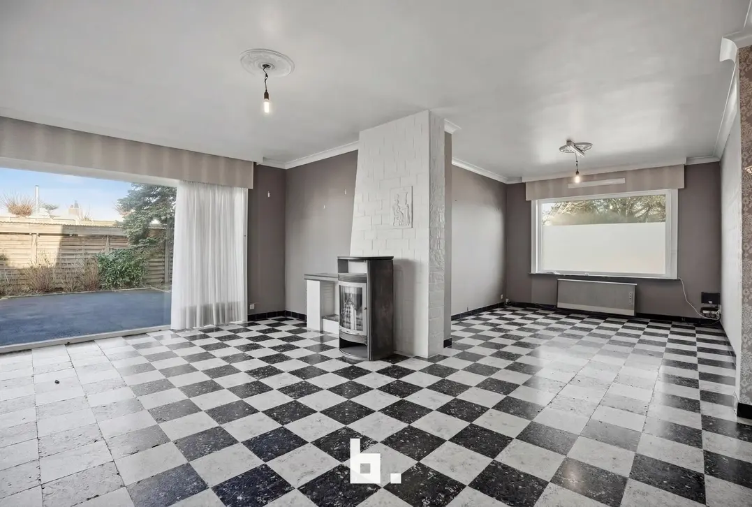 Charmante halfopen woning met tuin en carport in rustige straat-0 Kortrijk-€235.000