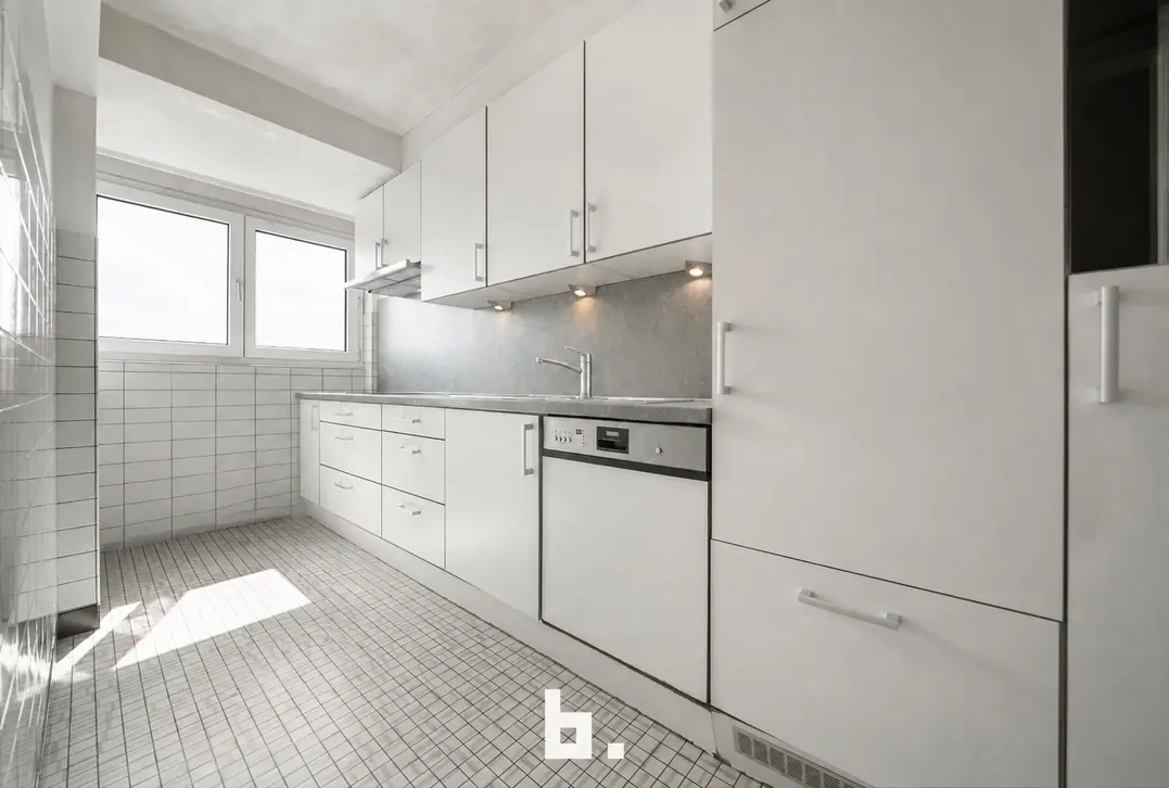 Appartement met 3 slaapkamers, kelderberging en garage inbegrepen - Sint-Andries