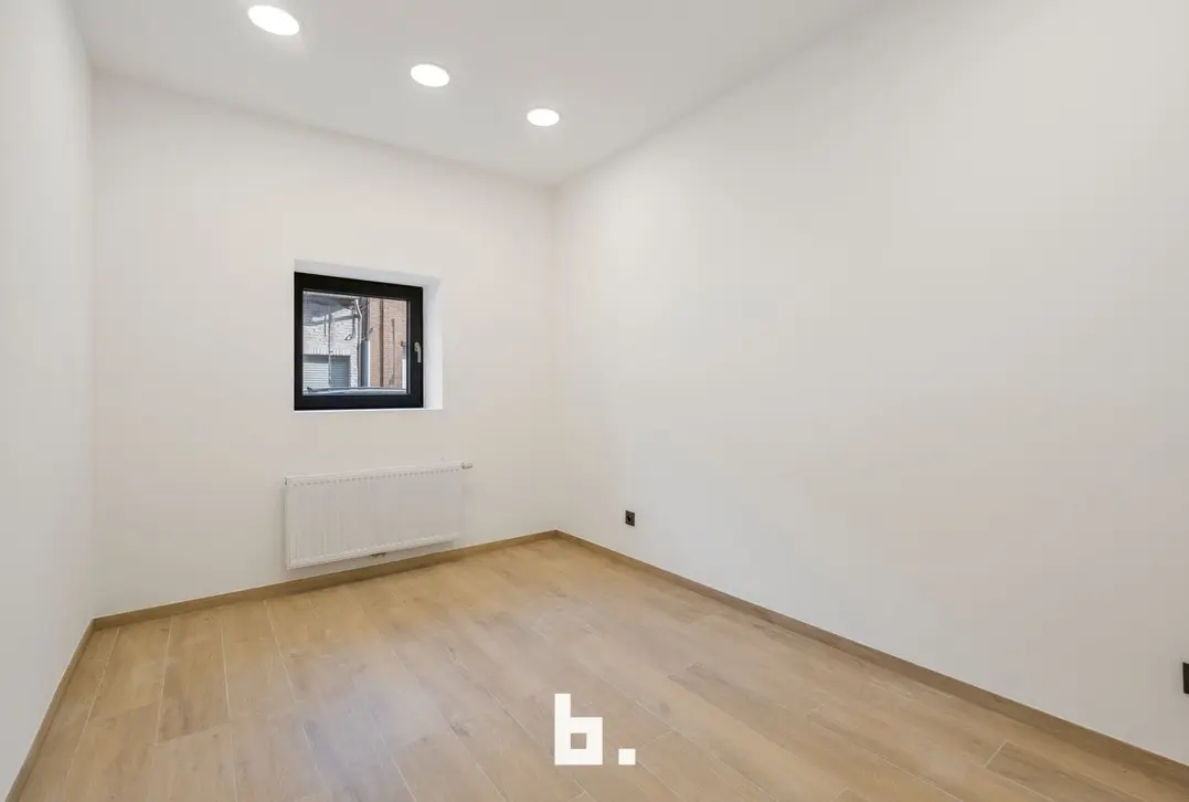 Volledig vernieuwd 2-slaapkamerappartement op centrale ligging - Wevelgem - €180.000